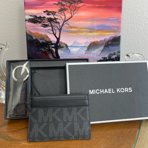 Michael Kors black card holder; NWT - Picture 4 of 5